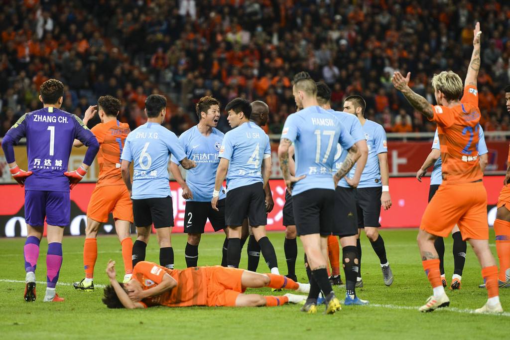 C7娱乐app下载-包含大连一方惨遭横扫，保级形势依旧严峻的词条