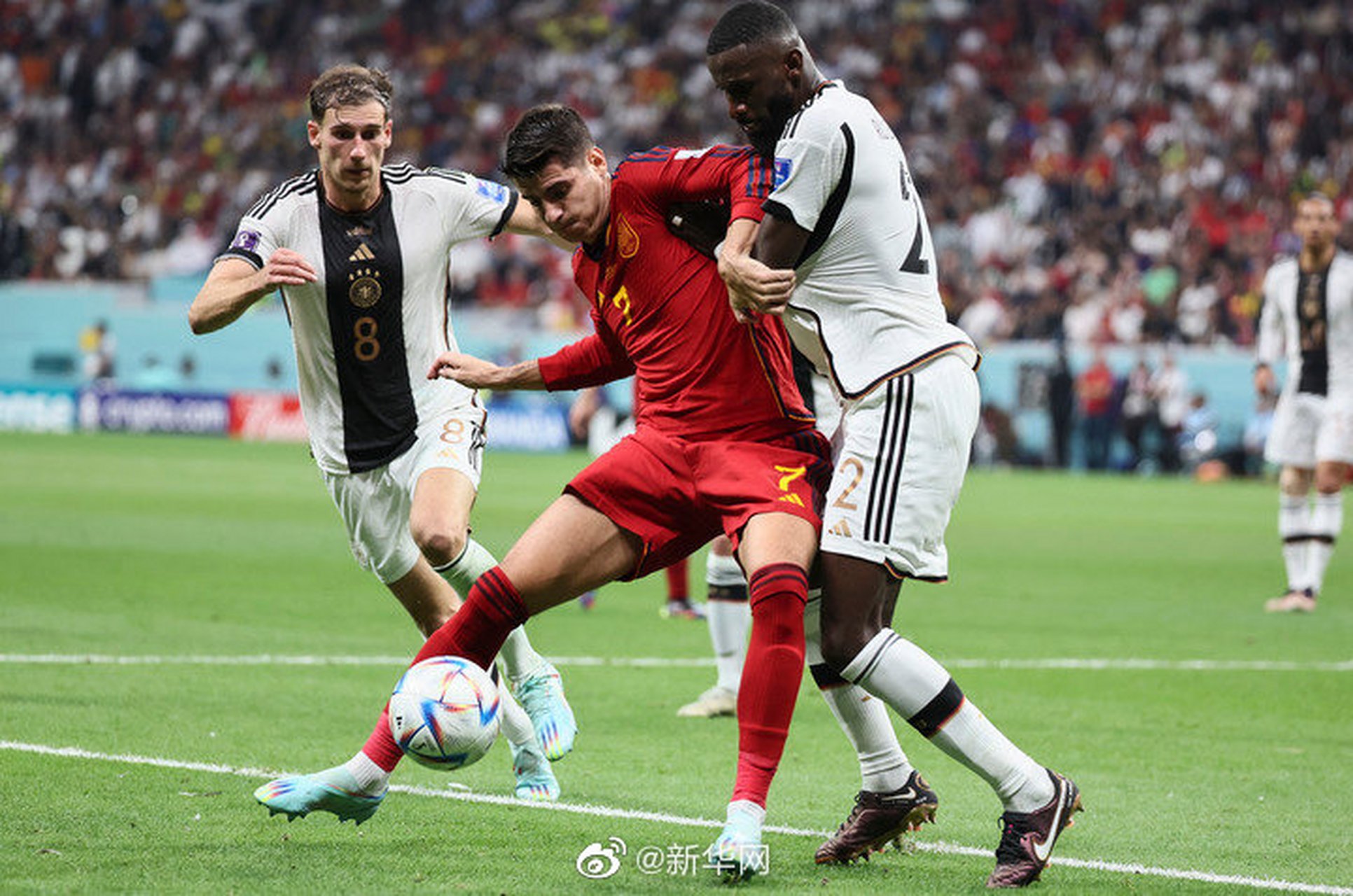 精雕细琢!欧洲足球赛场上的传奇对决的简单介绍 精雕细琢!欧洲足球赛场上的传奇对决的简单介绍