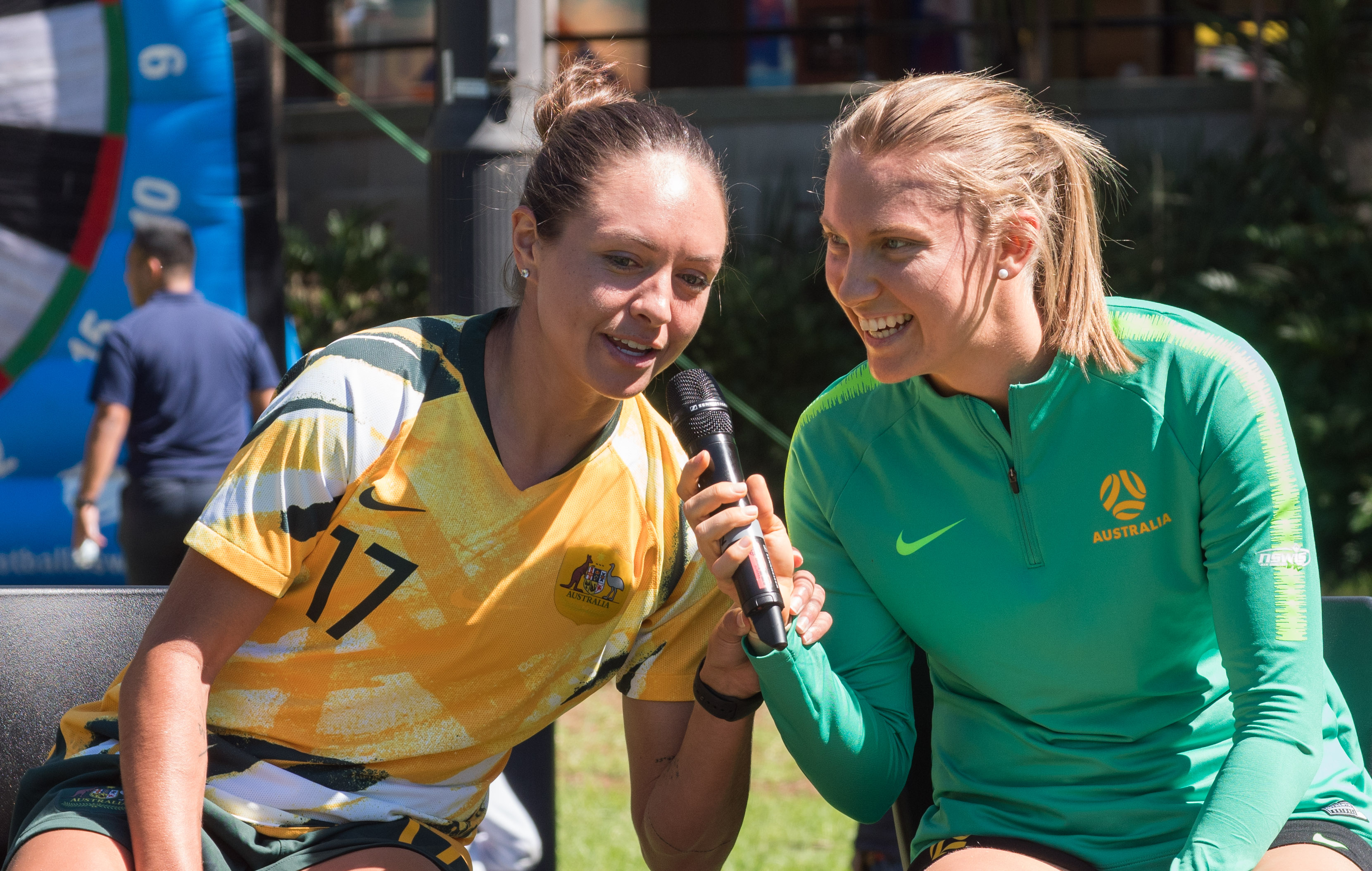 澳大利亚女足队员在国际比赛中展现实力 澳大利亚女足队员在国际比赛中展现实力