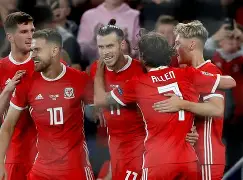 C7娱乐-包含欧洲足球联赛掀起热潮，球迷狂热支持的词条