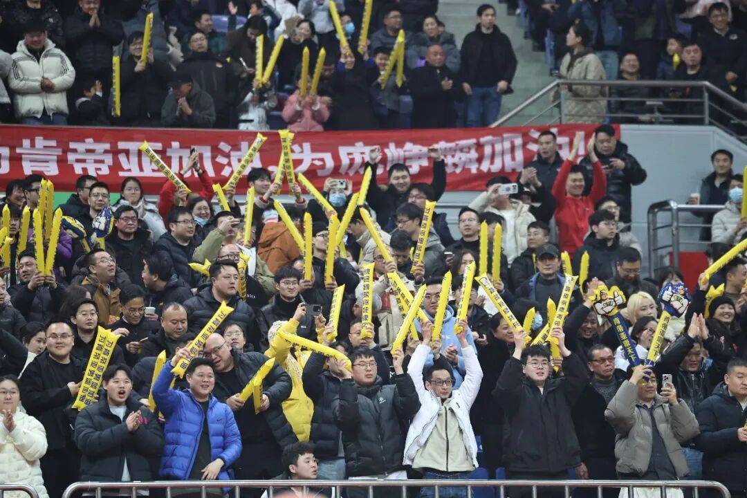 江苏男篮主场大胜,展现出强大实力的简单介绍 江苏男篮主场大胜,展现出强大实力的简单介绍